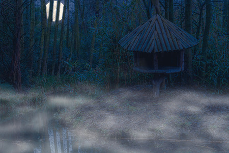 丛林雾夜，水面雾霭，天上明月，河边木屋