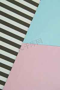 白色条纹纸张摄影照片_纸张纹理粉红色、蓝色、黑色和白色，用于设计和背景的布局
