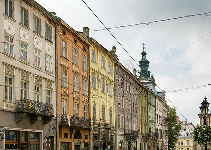 利沃夫市集广场上的房屋