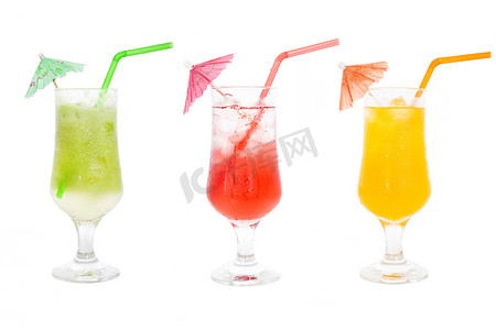 夏季果汁系列摄影照片_夏季饮品的彩色果汁鸡尾酒系列