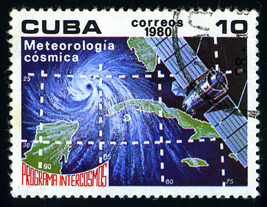 古巴 — CIRCA 1980：在古巴印刷的邮票显示气象学、Intercosmos 计划、苏联太空计划，大约 1980 年