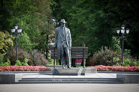 S.拉赫玛尼诺夫音乐雕像Statue in Park