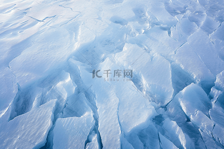 纯净牧场背景图片_纯净冰面自然形成质感纹理淡色背景