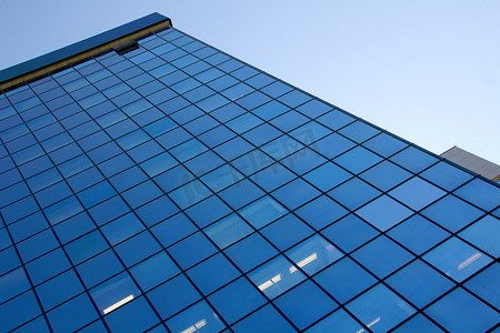 摩天大楼的现代玻璃剪影