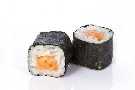 寿司卷孤立在白色背景上的日本食品。日本餐厅的菜单。