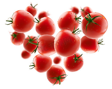 白色背景中心形的红番茄