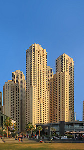 迪拜，阿联酋 2018 年 12 月 25 日迪拜酒店在夏日。