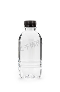 孤立的塑料水瓶