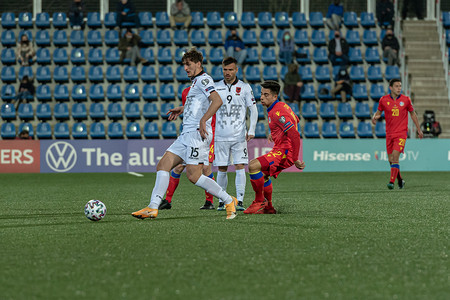 Marash Kumbulla ALB 在卡塔尔 2022 年世界杯预选赛中。