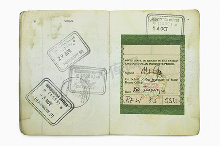 带有英国移民签证盖章的外国护照