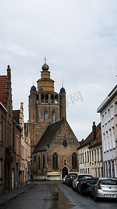 布鲁日/比利时 — 03-08-2020:Jeruzalemkerk教堂附近的道路和建筑