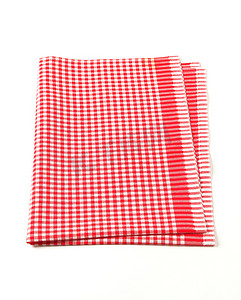 红色和白色桌布