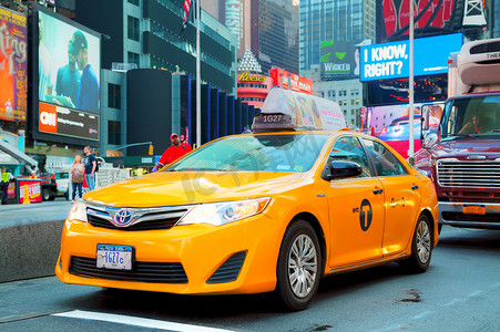 纽约摄影照片_纽约时代广场的黄色出租车