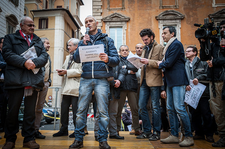 罗马人摄影照片_意大利 - 银行 - 罗马抗议