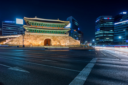 韩国，韩国首尔南大门前的交通模糊