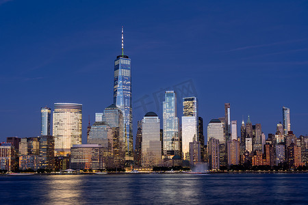 美国纽约市曼哈顿下城天际线夜景