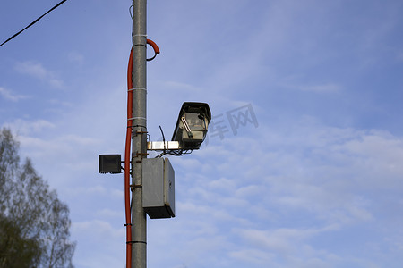用于交通违章的照片和视频记录的照相机、自动控制系统