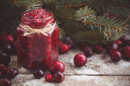 圣诞蔓越莓果酱和新鲜蔓越莓糖新年俄罗斯传统