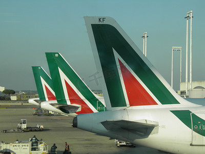 航空公司求职简历摄影照片_意大利航空公司的飞机