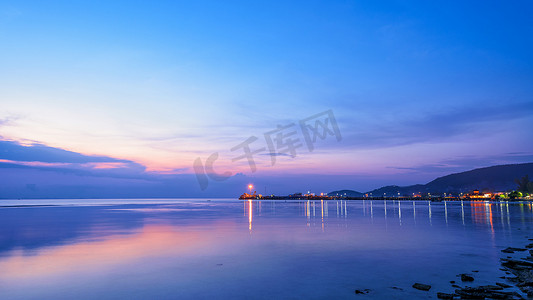 微旅行摄影照片_苏梅岛 Nathon 码头的天空微明