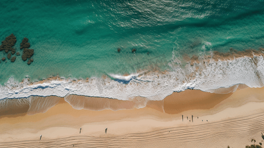 碧蓝航线摄影照片_从空中俯瞰沙滩和碧蓝的海水