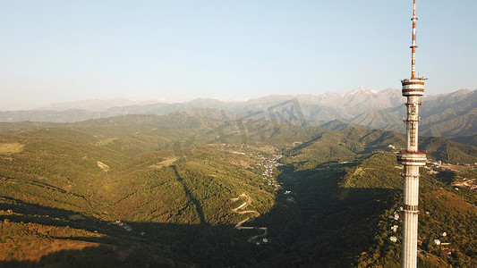 阿拉木图青山上的 Kok Tobe 大电视塔