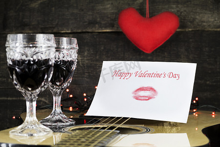 kiss摄影照片_Happy Valentine Day Kiss On White Paper 搁在声顾