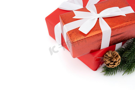 圣诞季和新季松果红色礼盒