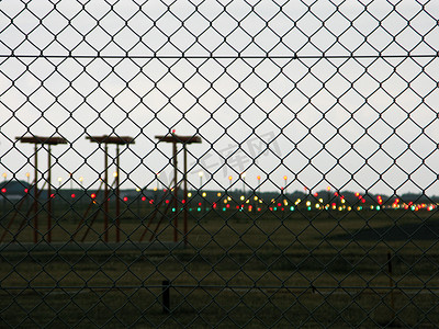 有围栏的机场