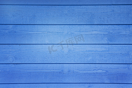 蓝色木墙