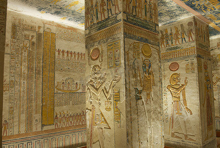 古埃及墓葬中的象形文字雕刻