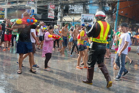 泼水节庆祝活动，普吉岛的泰国新年