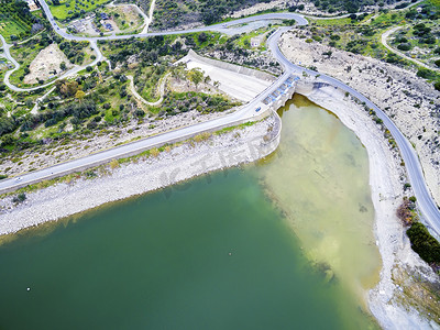 马尔福摄影照片_Germasogeia 大坝鸟瞰图，利马索尔，塞浦路斯