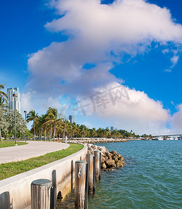 都市休闲摄影照片_迈阿密沿海的美好的都市风景