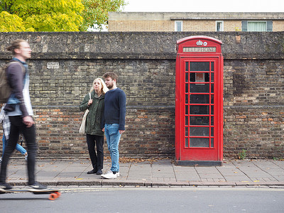 红色2018摄影照片_剑桥的红色电话亭