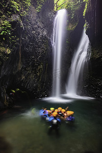 巴厘岛的 Gitgit 瀑布