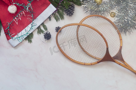 羽毛球贺卡摄影照片_圣诞快乐贺卡和运动生活方式概念