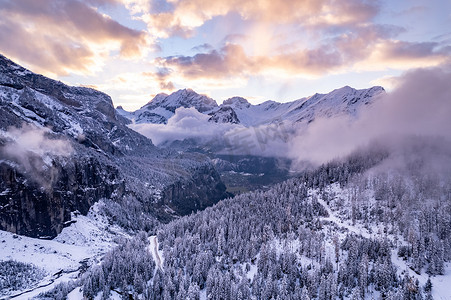 瑞士风光摄影照片_瑞士冬季景观日落与雪山