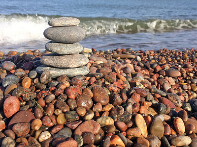 沙滩上的禅石