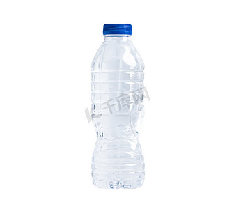 塑料水瓶摄影照片_在白色背景隔绝的塑料水瓶。