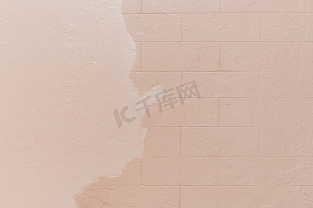 浅米色和咖啡色乳白色阴影表面砖和白色抽象墙图案纹理背景现代室内