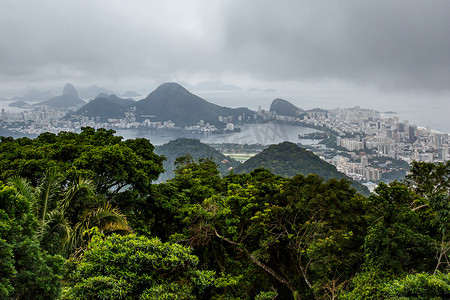 巴西里约热内卢的多云天气。