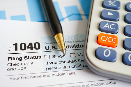 税表 1040 美国个人所得税申报表，企业财务概念。