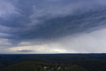 大气雷电摄影照片_大悉尼盆地出现强雷暴雨