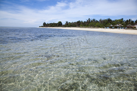 吉利摄影照片_印度尼西亚吉利艾尔海和海岸线
