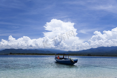 吉利贝糖摄影照片_印度尼西亚吉利艾尔海和海岸线