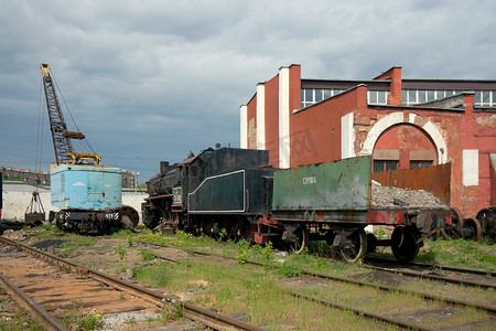 TE-3162 蒸汽机车，带敞篷货车和仓库起重机