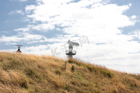 法国 Cap Gris Nez 的雷达和灯塔