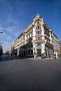 城市设计摄影照片_西班牙格拉纳达银行大楼