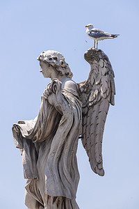 天使爱恋摄影照片_意大利罗马-2010 年 6 月 28 日：圣天使桥上的天使